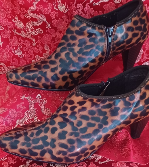 LEOPARD PRINT BOOTIES - Picture 4 of 15